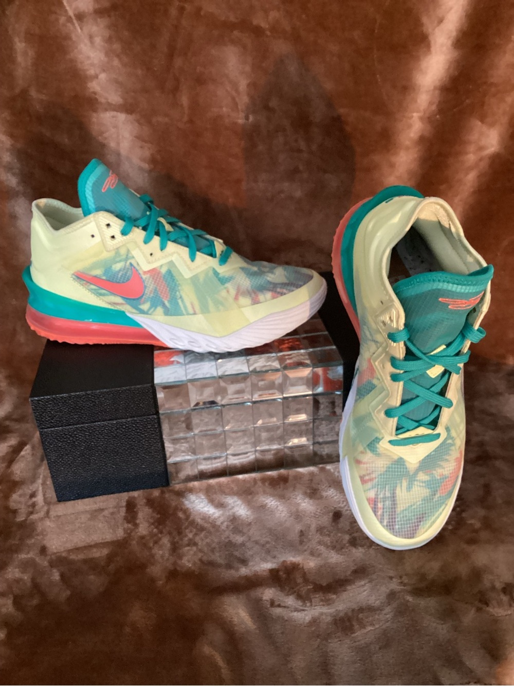 LeBron XVIII LOW Nike Basketball Shoes - Teal, Coral, Cream - Picture 2 of 10